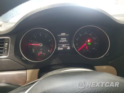 Zdjęcie 9 z 13 samochodu: 2018 VOLKSWAGEN JETTA SE VIN:3VWDB7AJ8JM205086 - miniatura