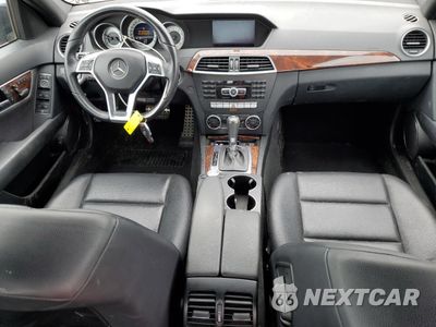 Zdjęcie 8 z 14 samochodu: 2013 MERCEDES-BENZ C 300 4MATIC VIN:WDDGF8AB0DG076235 - miniatura