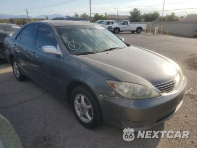 Czwarte zdjęcie samochodu z boku: 2005 TOYOTA CAMRY LE VIN:4T1BE32K85U582161 - miniatura