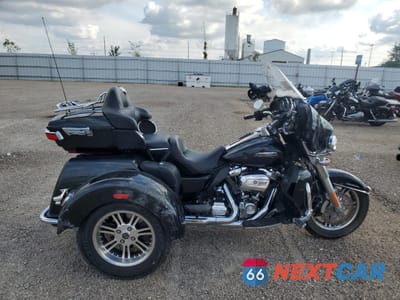 2018 HARLEY-DAVIDSON FLHTCUTG TRI GLIDE ULTRA 1HD1MAD11JB855926 - główne zdjęcie licytacji z USA - miniatura
