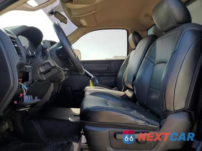 Zdjęcie 7 z 12 samochodu: 2019 RAM 5500 VIN:3C7WRMDL3KG729459 - miniatura