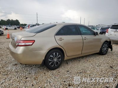 Trzecie zdjęcie samochodu z tyłu: 2010 TOYOTA CAMRY BASE VIN:4T1BF3EK7AU096346 - miniatura