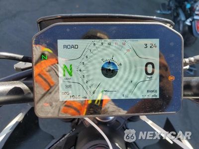 Zdjęcie 7 z 9 samochodu: 2025 KAWASAKI ZR900 S VIN:ML5ZRDS13SDA03090 - miniatura
