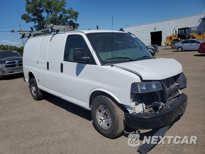 Czwarte zdjęcie samochodu z boku: 2019 CHEVROLET EXPRESS G3500 VIN:1GCZGGFGXK1351432 - miniatura