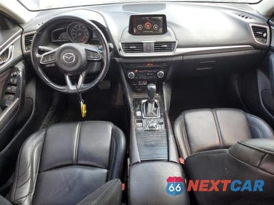 Zdjęcie 8 z 13 samochodu: 2018 MAZDA 3 TOURING VIN:3MZBN1V37JM238376 - miniatura