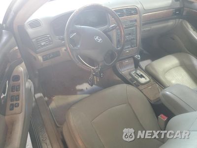 Zdjęcie 8 z 12 samochodu: 2004 HYUNDAI XG 350 VIN:KMHFU45E54A372603 - miniatura