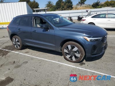 Czwarte zdjęcie samochodu z boku: 2024 VOLVO XC60 PLUS VIN:YV4H60DL2R1924059 - miniatura