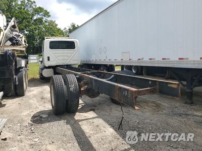 Trzecie zdjęcie samochodu z tyłu: 2018 INTERNATIONAL 4400 TRUCK CAB AND CHASSIS VIN:1HTMK5TL1JH494081 - miniatura
