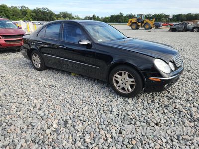 Czwarte zdjęcie samochodu z boku: 2003 MERCEDES-BENZ E 320 VIN:WDBUF65J23A153853 - miniatura