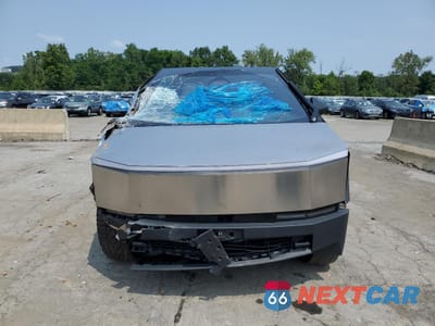 Piąte zdjęcie samochodu w środku: 2024 TESLA CYBERTRUCK VIN:7G2CEHED4RA012413 - miniatura