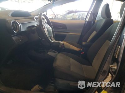 Zdjęcie 7 z 12 samochodu: 2013 TOYOTA PRIUS C VIN:JTDKDTB39D1041913 - miniatura
