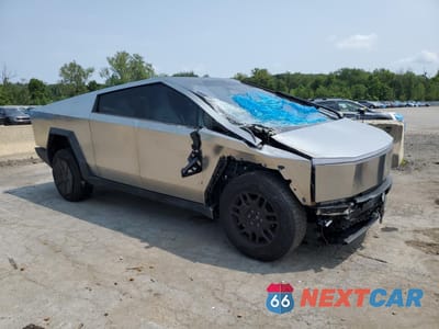 Czwarte zdjęcie samochodu z boku: 2024 TESLA CYBERTRUCK VIN:7G2CEHED4RA012413 - miniatura