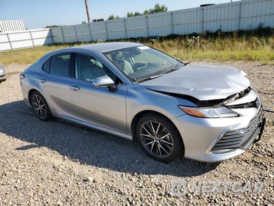 Czwarte zdjęcie samochodu z boku: 2022 TOYOTA CAMRY XLE VIN:4T1F31AK1NU597470 - miniatura