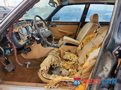 Zdjęcie 7 z 12 samochodu: 1985 JAGUAR XJ6 VIN:SAJJCALP4CC423018 - miniatura