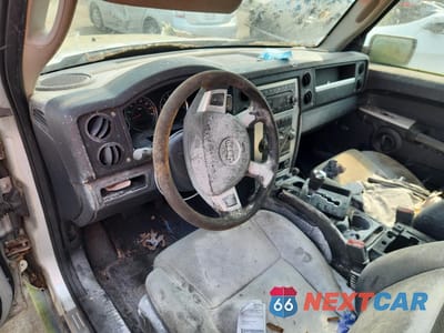 Zdjęcie 8 z 12 samochodu: 2008 JEEP COMMANDER SPORT VIN:1J8HG48K68C149964 - miniatura