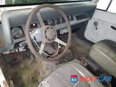 Zdjęcie 8 z 13 samochodu: 1989 JEEP WRANGLER / YJ VIN:2J4FY19E1KJ169856 - miniatura