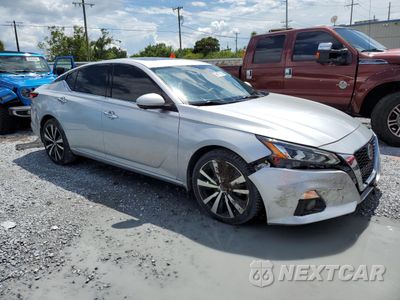 Czwarte zdjęcie samochodu z boku: 2020 NISSAN ALTIMA PLATINUM VIN:1N4BL4FW5LC138838 - miniatura