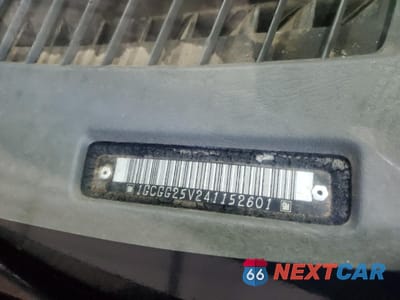 Zdjęcie 13 z 15 samochodu: 2004 CHEVROLET EXPRESS G2500 VIN:1GCGG25V241152601 - miniatura