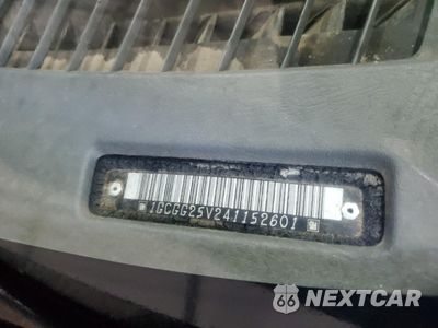 Zdjęcie 13 z 15 samochodu: 2004 CHEVROLET EXPRESS G2500 VIN:1GCGG25V241152601 - miniatura