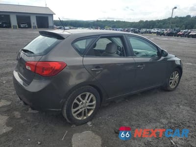 Trzecie zdjęcie samochodu z tyłu: 2012 KIA FORTE EX VIN:KNAFU5A21C5569715 - miniatura