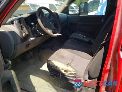 Zdjęcie 7 z 13 samochodu: 2013 GMC SIERRA K2500 HEAVY DUTY VIN:1GT02ZCG0DZ100527 - miniatura