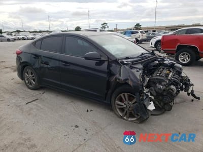 Czwarte zdjęcie samochodu z boku: 2018 HYUNDAI ELANTRA SEL VIN:5NPD84LF5JH281105 - miniatura