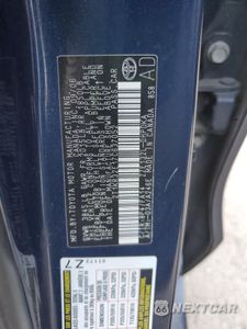 Zdjęcie 13 z 15 samochodu: 2007 TOYOTA COROLLA MATRIX XR VIN:2T1KR32E17C637052 - miniatura