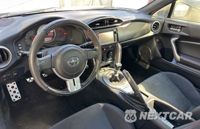 Zdjęcie 9 z 15 samochodu: 2014 TOYOTA SCION FR-S VIN:JF1ZNAA13E9703882 - miniatura