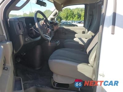 Zdjęcie 7 z 13 samochodu: 2023 GMC SAVANA G2500 VIN:1GTW7AFPXP1216314 - miniatura