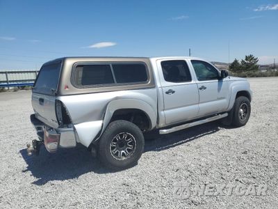 Trzecie zdjęcie samochodu z tyłu: 2013 TOYOTA TACOMA DOUBLE CAB VIN:5TFLU4EN6DX063081 - miniatura