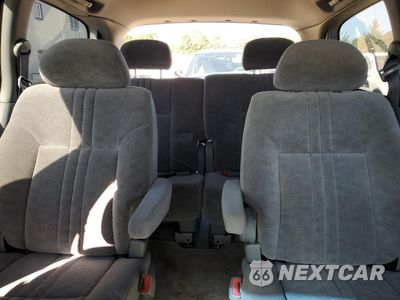 Zdjęcie 10 z 14 samochodu: 2003 TOYOTA SIENNA LE VIN:4T3ZF13C23U546400 - miniatura