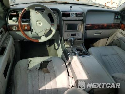 Zdjęcie 8 z 13 samochodu: 2006 LINCOLN TOWNHOUSE NAVIGATOR VIN:5LMFU27546LJ25465 - miniatura