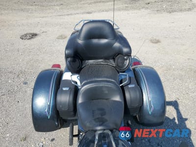 Piąte zdjęcie samochodu w środku: 2015 HARLEY-DAVIDSON FLHTCUTG TRI GLIDE ULTRA VIN:1HD1MAL17FB851484 - miniatura
