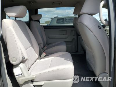 Zdjęcie 11 z 16 samochodu: 2017 KIA SEDONA LX VIN:KNDMB5C14H6226810 - miniatura