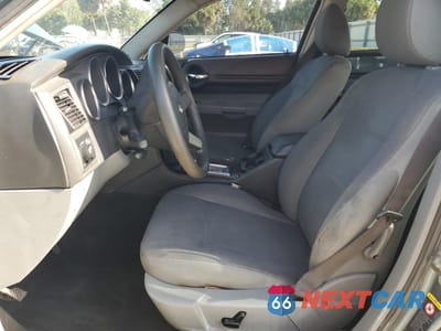 Zdjęcie 7 z 14 samochodu: 2005 DODGE MAGNUM SXT VIN:2D8GZ48V75H537075 - miniatura