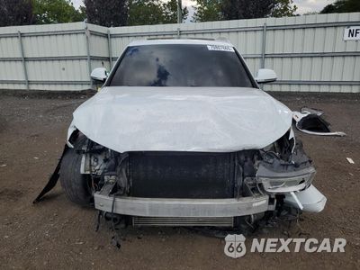 Piąte zdjęcie samochodu w środku: 2015 AUDI Q3 PRESTIGE VIN:WA1GFCFS0FR014356 - miniatura