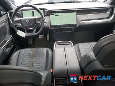 Zdjęcie 8 z 12 samochodu: 2023 RIVIAN R1T ADVENTURE VIN:7FCTGAAA7PN023885 - miniatura
