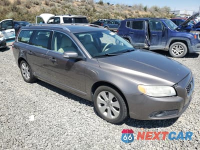 Czwarte zdjęcie samochodu z boku: 2008 VOLVO V70 3.2 VIN:YV1BW982381020731 - miniatura