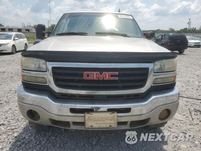 Piąte zdjęcie samochodu w środku: 2006 GMC SIERRA K2500 HEAVY DUTY VIN:1GTHK23D96F172427 - miniatura