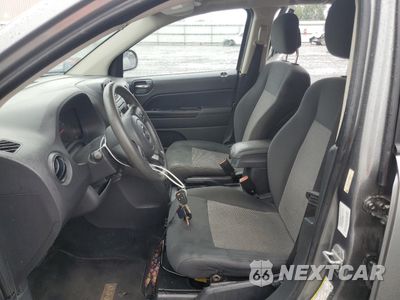 Zdjęcie 7 z 13 samochodu: 2012 JEEP COMPASS SPORT VIN:1C4NJCBA3CD504226 - miniatura