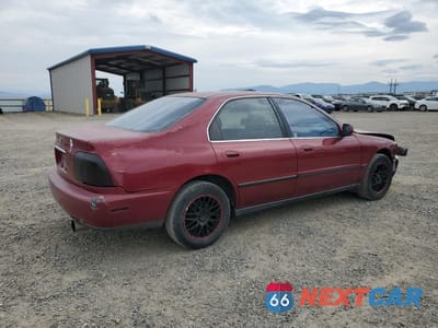 Trzecie zdjęcie samochodu z tyłu: 1996 HONDA ACCORD LX VIN:1HGCD5636TA003808 - miniatura