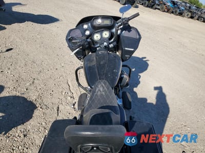 Zdjęcie 6 z 9 samochodu: 2013 HARLEY-DAVIDSON FLTRX ROAD GLIDE CUSTOM VIN:1HD1KHM19DB660370 - miniatura