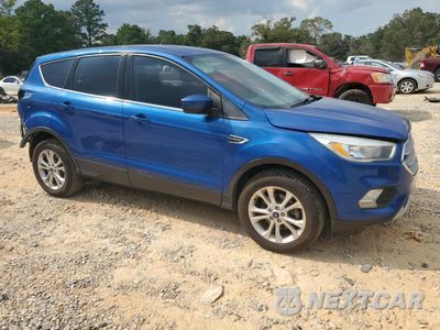 Czwarte zdjęcie samochodu z boku: 2017 FORD ESCAPE SE VIN:1FMCU0GDXHUE98444 - miniatura