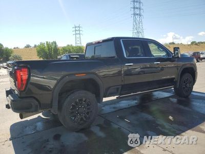Trzecie zdjęcie samochodu z tyłu: 2022 GMC SIERRA K2500 DENALI K2500 DENALI VIN:1GT49REY2PF176095 - miniatura