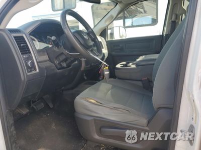 Piąte zdjęcie samochodu w środku: 2018 RAM 3500 ST VIN:3C63RRGL9JG294722 - miniatura