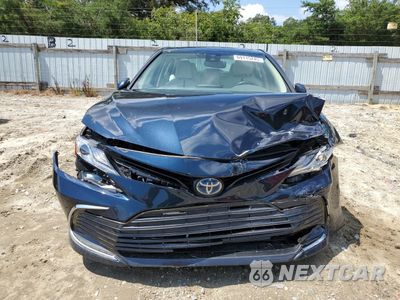 Piąte zdjęcie samochodu w środku: 2021 TOYOTA CAMRY XLE VIN:4T1F31AK8MU031336 - miniatura