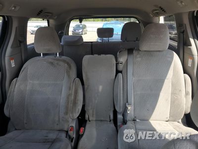 Zdjęcie 10 z 15 samochodu: 2019 TOYOTA SIENNA LE VIN:5TDKZ3DC1KS983095 - miniatura