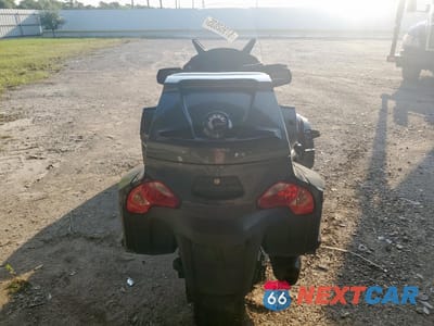 Czwarte zdjęcie samochodu z boku: 2019 CAN-AM SPYDER ROADSTER RT VIN:2BXNBDD23KV001369 - miniatura