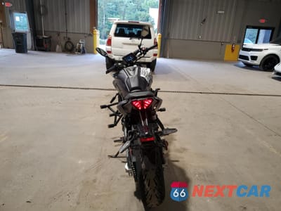 Czwarte zdjęcie samochodu z boku: 2024 YAMAHA MT07 VIN:JYARM32E6RA010508 - miniatura