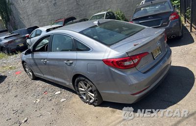 Trzecie zdjęcie samochodu z tyłu: 2016 HYUNDAI SONATA SE VIN:5NPE24AF8GH376243 - miniatura